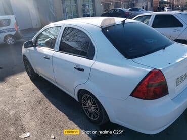 depozitsiz maşın: Ağ rəngli Chevrolet Aveo sedan avtomobili, gündəlik istifadə üçün — 8