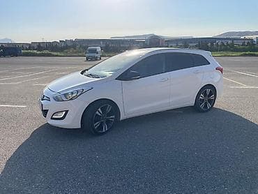 larzon disk: Hyundai i30 Wagon – ağ rəngli, universal kuzov. Əsas xüsusiyyətlər: - — 2
