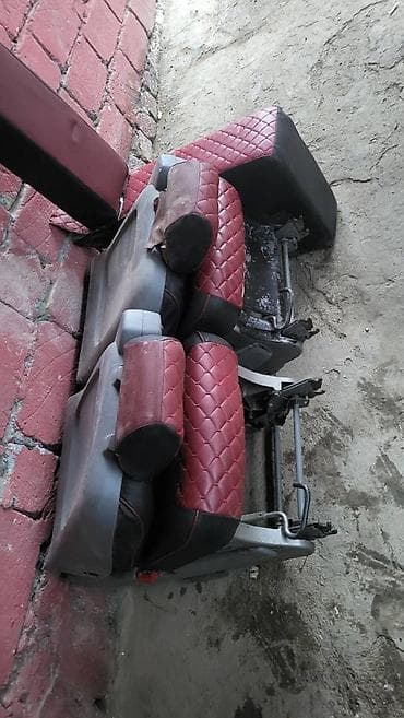 5 1 ford transit: 4eded Mercedes vito oturacaqlari ayaqalti ve komekci oturacaq birlikde — 4