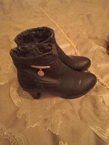 Мужская одежда: Размер: 38, цвет - Черный, Б/у — 5