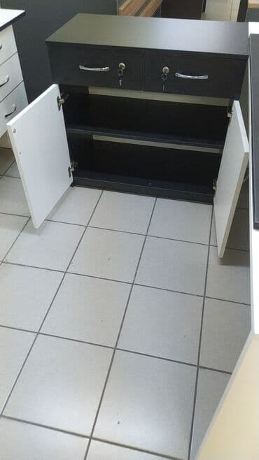 ikinci el dikt: Yenidir. Hazır var isdenilen rəngdə isdenilen olçuyə hazırlanır — 5