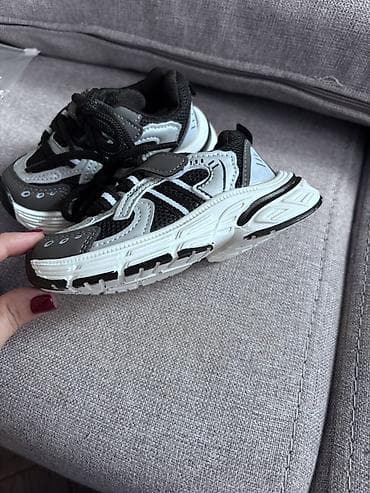 krasovkalar 2020: Rəng - Qara Krossovkalar, Ölçü: 24, Uniseks — 2