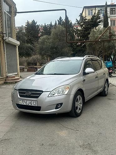 mopet satisi: Kia cee’d SW (universal) – gümüşü rəng - Kuzov: 5 qapılı universal — 2