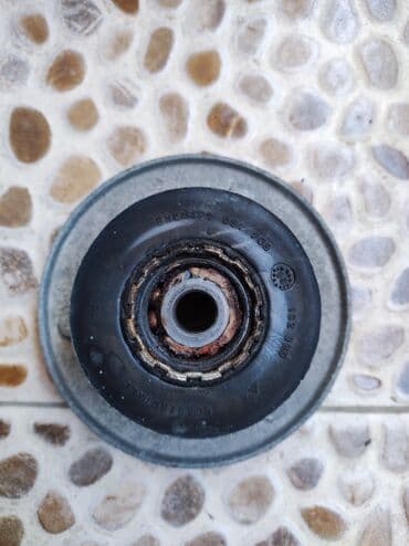 подушка мейрама: BMW 520, 1997 il, Orijinal, İşlənmiş — 2