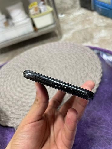 poco f7 second hand: IPhone X, 64 GB, Qara, Face ID — 6