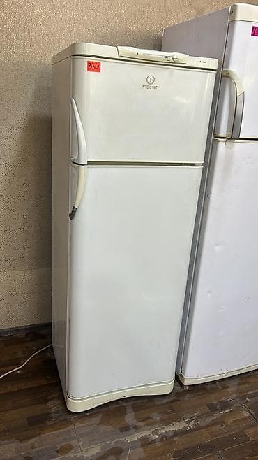 Indesit iki qapılı soyuducu - Üst hissədə ayrıca dondurucu bölmə - at lalafo.az Indesit iki qapılı soyuducu - Üst hissədə ayrıca dondurucu bölmə -