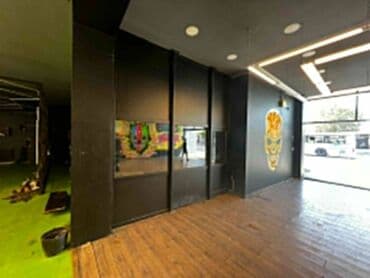 аренда торгового места в магазине: Biləcəridə servis kimi verilir ümumi sahəsi 350 kv,m olan, kimi aylıq- — 5