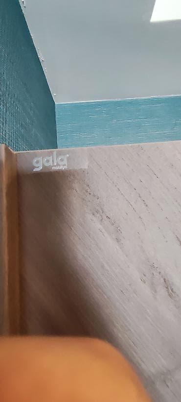 giris qapi: 3 qapılı, Güzgülü, Qəhvəyi, Kupe, Düz dolab — 3