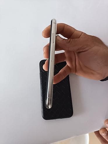 IPhone X, 64 GB, Ağ, Face ID, Qırıq, Simsiz şarj — 3