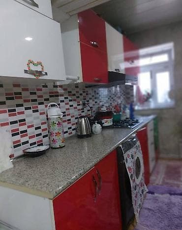 Kirayə mənzillər: Nərmanov rayonu Montin qəsəbəsində həyət evi kirayə verilir hər bir — 3