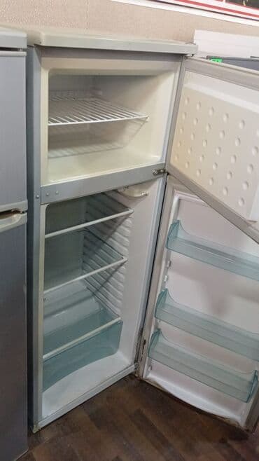 iki qapılı soyuducular: İki qapılı soyuducu - Rəng: gümüşü (inox görünüşlü), bej tutacaqlar - — 2