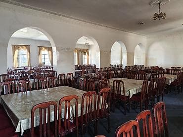 Masa və oturacaqların satışı dəst 120 manat tək oturacaq 12 manat