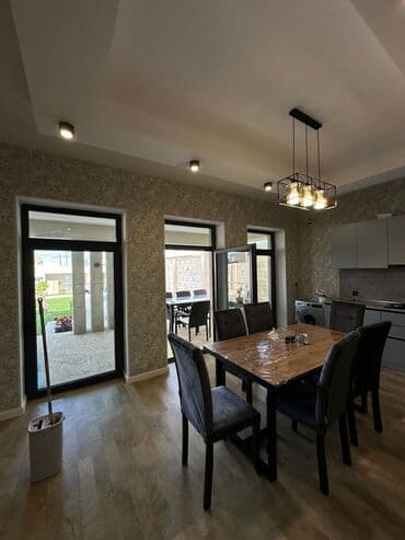 композитные бассейны в баку: Hovuz olan həyət evi. Ərazidə istirahət üçün günəş çarpayıları, stol — 10