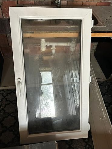 plastik fortucka: PVC pəncərə və qapı dəsti - Ağ rəngli PVC profildən hazırlanmış bir — 5