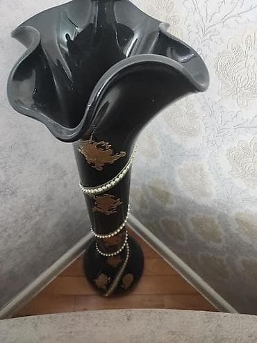 fialka gulu: Bir vaza — 2