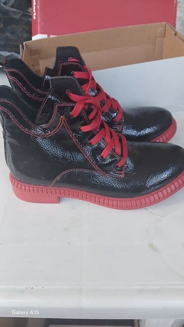 Alfa Romeo: 2 defe geyinilib yeni kimidi - Model: bağcıql - Rəng: parlaq qara — 2