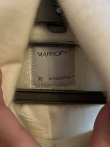 qisa palto modelleri: Kürk, rəng - Ağ — 3