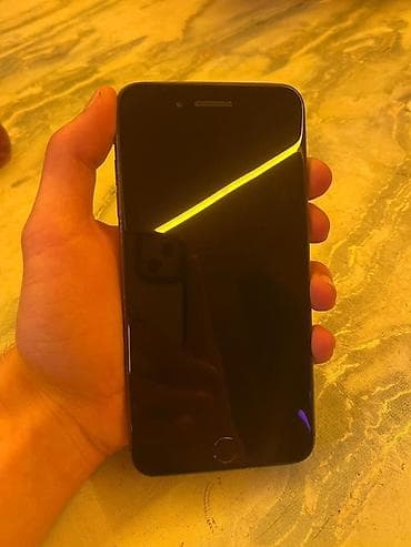 IPhone 8 Plus, 64 GB, Qara, Qırıq