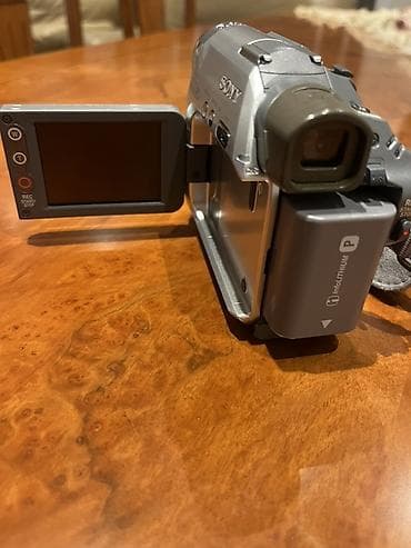 sony camera: Sony Handycam rəqəmsal videokamera — DCR‑HC17E (PAL) - Daşına bilən — 2