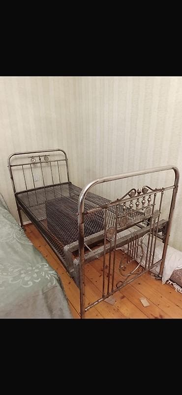 Təknəfərlik çarpayı, Bazasız, Matrassız, Siyirməsiz