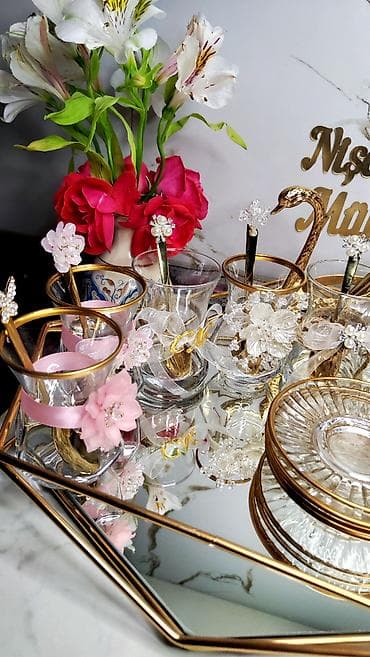 8 mart dekoru: Çay dəsti, rəng - Qızılı, Şüşə — 1