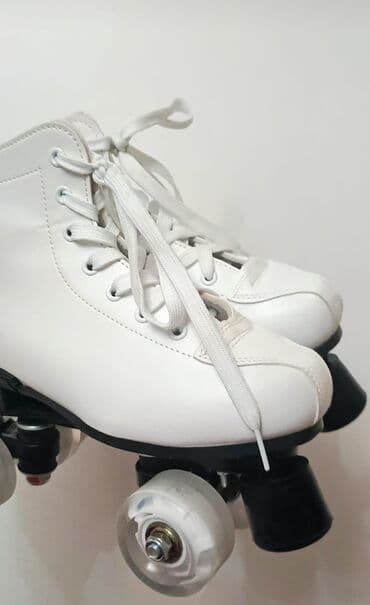 Qaşıqlar: Ağ rəngli, yüksək topuqlu, dörd təkərli klassik rolik. Ayağı yaxşı — 2