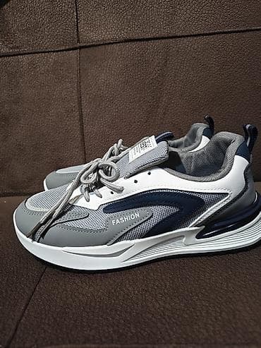 new balance: Krossovka – “NEW BEST” etiketi ilə, şəhər üslubunda idman ayaqqabısı — 3