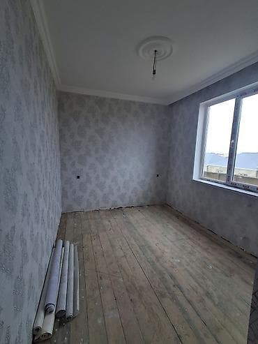 berdede ev alqi satqisi: Satılır: həyət evi Ümumi təsvir: - Bir mərtəbəli həyət evi, girişdə — 6