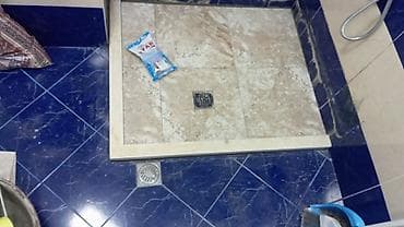 alcipan divar fiqurlari: Duş kabini üçün kafelli duş altlığı hazırlanması və quraşdırılması — 1