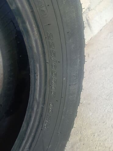 215 50 13 teker: İşlənmiş Şin Roadshine 225 / 65 / R 17 — 3