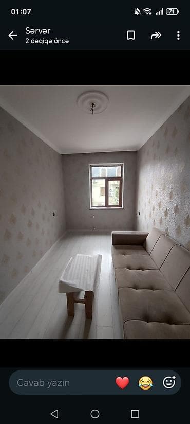 kafe stolari: Satılır: 2 otaqlı mənzil (studiyalı mətbəx zonası) Xüsusiyyətlər: - — 4