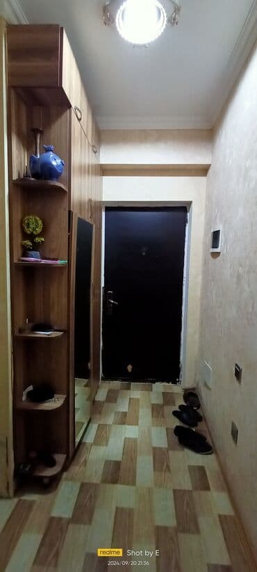 bakixanovda kirayə evler: Salam xırdalan köhnə bazar kiristal abşeron otaq yoldaşı lazımdı — 6