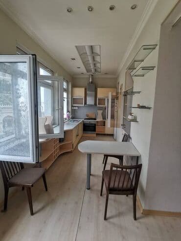 at yalında evlər: Bakı, 4 otaqlı, Köhnə tikili, m. İçərişəhər, 120 kv. m — 10