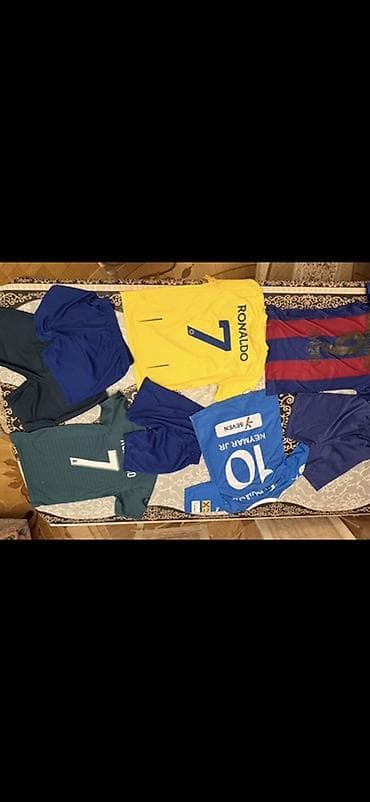 https:promo.bizon.az: Futbol formaları dəsti - Komanda temalı formalar: Barcelona (ev rəngi — 5