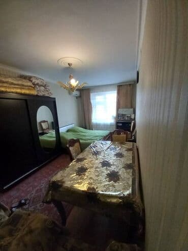 ucbucaq evlər: Bakı, 3 otaqlı, Köhnə tikili, m. Xalqlar Dostluğu, 78 kv. m — 2