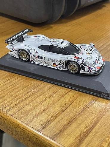 şahmat saat: Porsche, 1998 il, 1:43 — 4