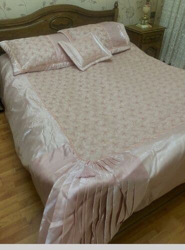 Yataq üçün İşlənmiş Qaşlı rəng - Bej Yataq örtüyü