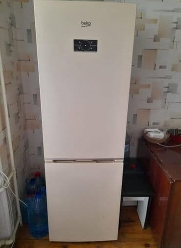 холодильник бэушный: İşlənmiş 2 qapılı Beko Soyuducu Satılır, rəng - Ağ, Dispenserli — 2