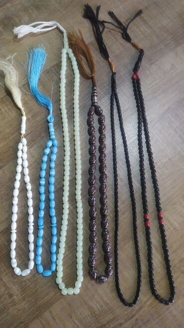 Təsbehlər satılır,qiymət birinə aiddir