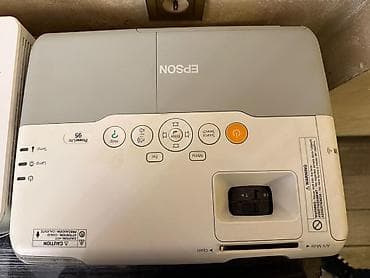 mi 5: Proyektor Epson — 10