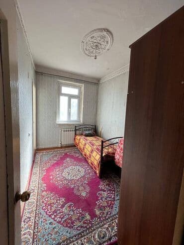 naximovda satilan evler: Orta temirlidi Kombi sistemi var 2 kindisoneri var 2yataq var real — 3