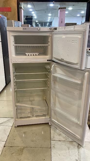 soyuducu hell: 2 qapılı Indesit Soyuducu Satılır, rəng - Ağ — 1
