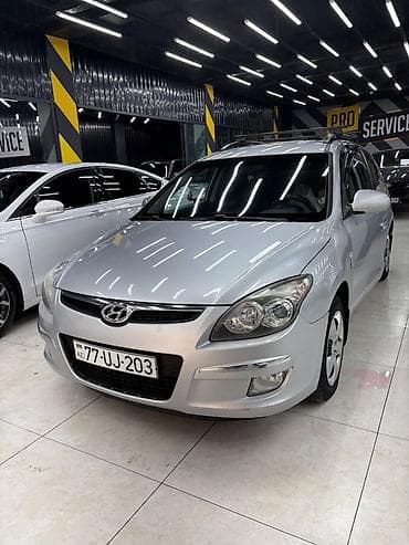 Hyundai i30 CW CRDi, gümüş rəng, universal kuzov Texniki