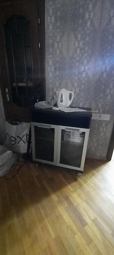 Стол и стулья — 6