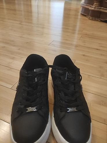 USPA ayaggabi,tezedir bir defe geyinilib,39razmer.Orijinal polodur — 2