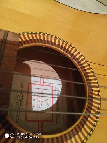 gitara: Təzə Gitaradi istifadə etmədiyim üçün satıram.Əla vəziyyətdədir — 4