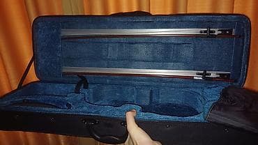 gitara sim: Əl işi səviyyəsində, 4/4 ölçüdə skripka. Alət tam işlək vəziyyətdədir — 4