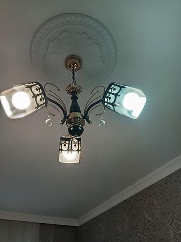 bezek bitkisi: Yataq otağı üçün 3 qollu çilçıraq - Klassik-elit dizayn: qara və — 1