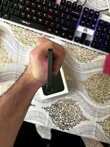 iphone 8 plus kontakt home: IPhone 13, Yaşıl — 6