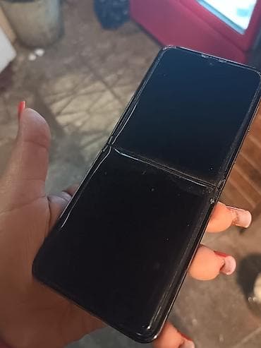 par utusu: Samsung Galaxy Z Flip 5, rəng - Qara — 8